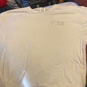 This is a nice shinny long sleeve